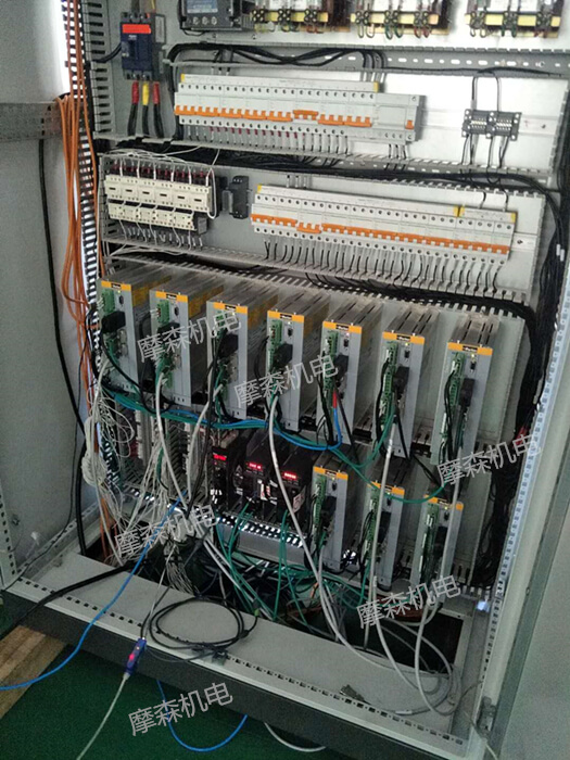防爆伺服電機在纖維膜設(shè)備上的應(yīng)用1T.jpg