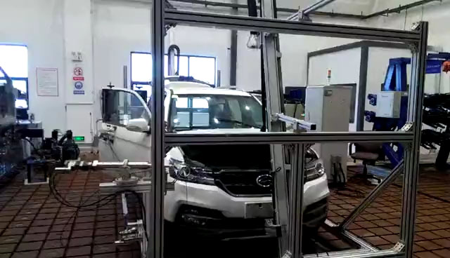 汽車(chē)四門(mén)兩蓋測(cè)試.jpg